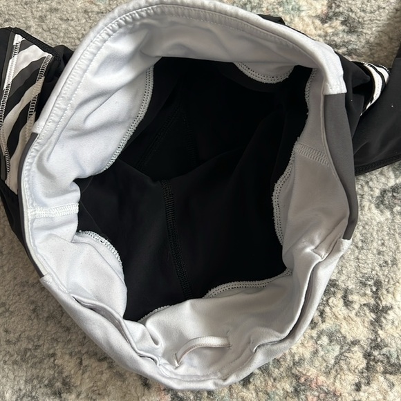 Lululemon Run Mod Moves Crop 17” - Picture 6 of 10